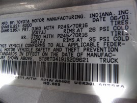 2001 Toyota Tundra SR5 Silver Extended Cab 4.7L AT 2WD #Z24770